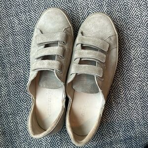 Freda Salvador Libby Sneakers 7.5 in Ash Suede